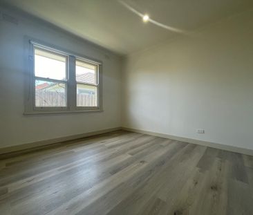 FULLY RENOVATED STYLISH TWO BEDROOM UNIT - Photo 3