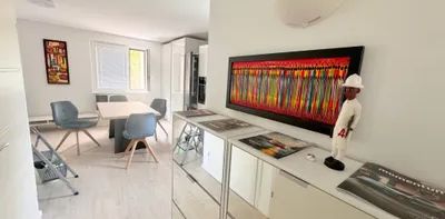Moderne 2-Zimmer Wohnung mit Kamin und Fußbodenheizung in begehrter Lage des 13. Bezirkes - Photo 2