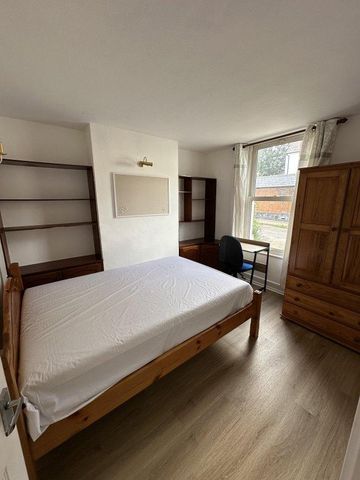 3 bedroom house share to rent - Photo 3