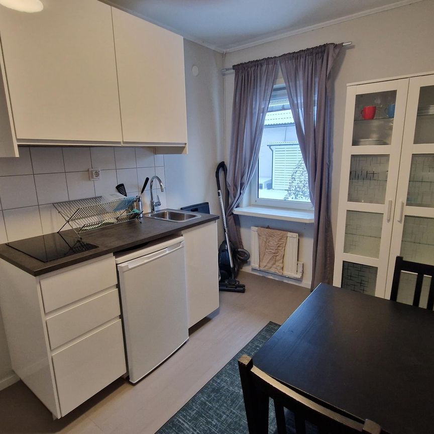 Frodevägen, Upplands Väsby - Foto 1