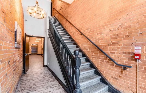 For Lease - 2870 Dundas Street Unit# 213, Toronto, Ontario - Photo 1