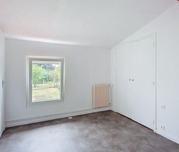 Location Maison 6 pièces 189m² CAGNAC LES MINES 81130 - Photo 5