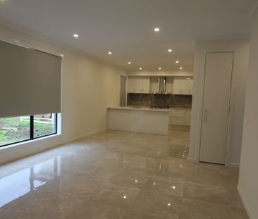 A near New Great Family Home - Photo 6