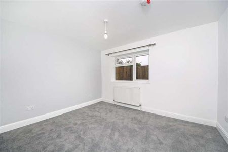 Saxon Drive, W3 - Photo 2