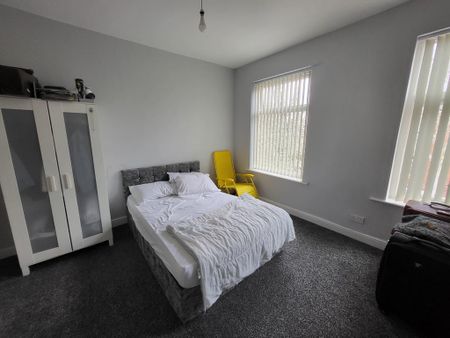 2 bedroom terraced house to rent - Photo 3