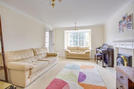 4 bedroom detached house to rent - Photo 4