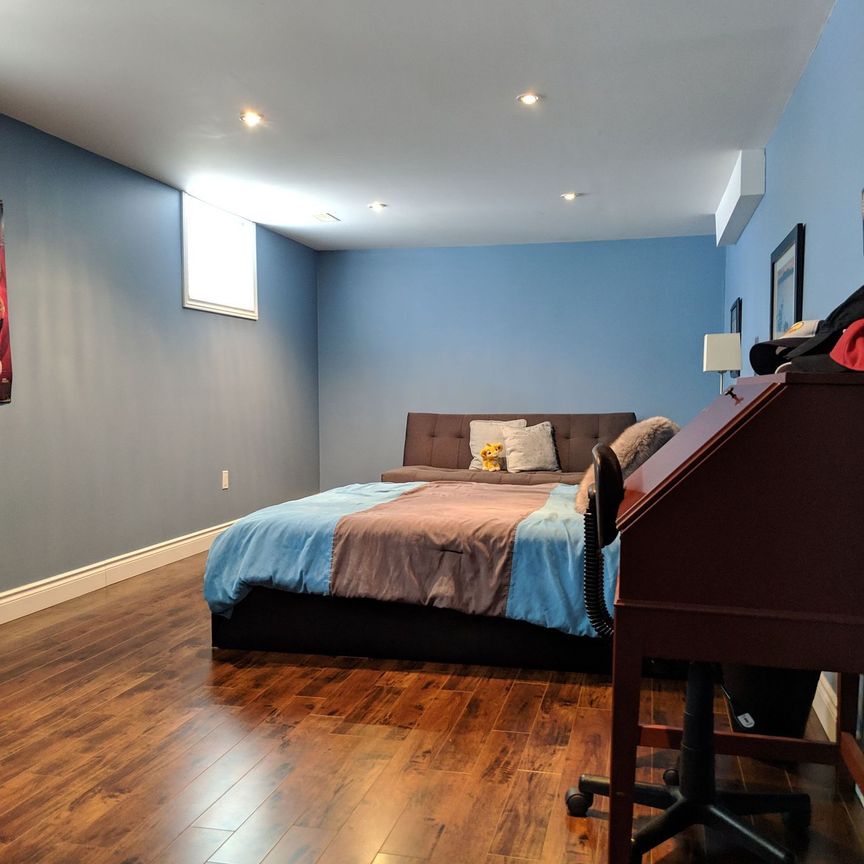 For Lease - 1315 Crossfield Bend, Mississauga, Ontario - Photo 1