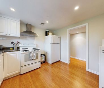 For Lease - 3 Orianna Drive, Toronto, Ontario - Photo 2