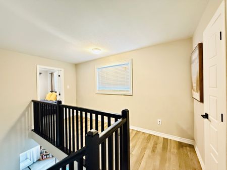 For Lease - 990 Fameflower Street, Barrhaven, Ontario - Photo 2