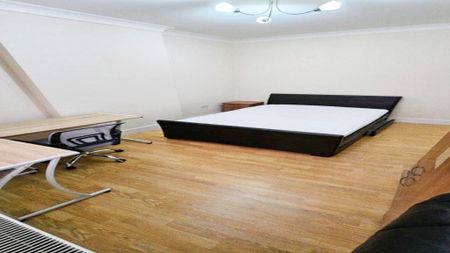 1 bedroom in a house share to rent - Photo 4