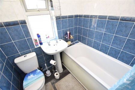 Acre Road, Middleton, Leeds, LS10 - Photo 2