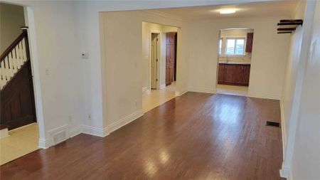 For Lease - 213 Woodfield Road, Toronto, Ontario - Photo 5