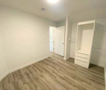 Edmonton Unfurnished townhouse Rental in West Jasper Place - Modern... - Photo 3