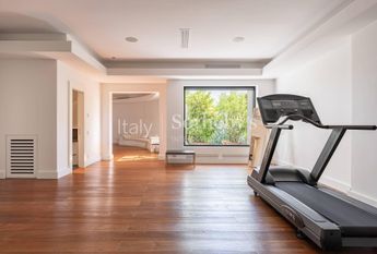 Maestosa villa sulle colline di Lucca