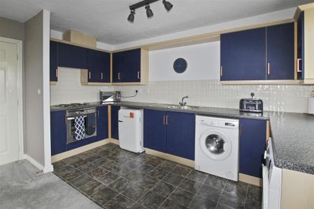 2 bedroom flat to rent - Photo 5