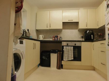 Woodspring Close, St Leonards - £1,300pcm - Photo 2