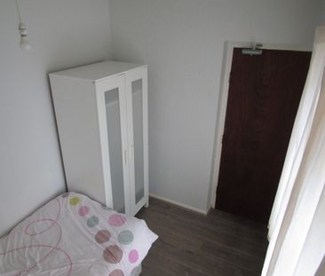 Room in a Shared House, Salford, M7 - Photo 5