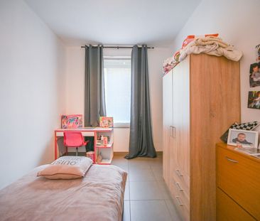 Gelijkvloerse woning met uitweg achteraan in Oostrozebeke - Foto 6