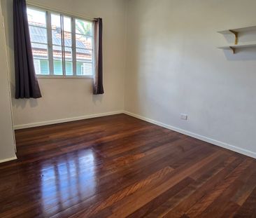 Light, Bright & Convenient Oxley Living - Photo 4