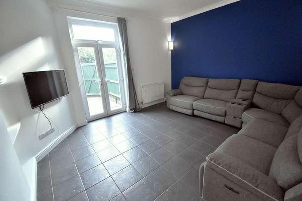 London Road, Reading, RG1 - Photo 1