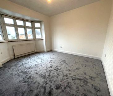 4 bedroom semi-detached house to rent - Photo 4