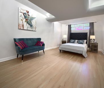 Large Furnished Room – Wifi and Hydro Included – Beaudry Metro - Photo 4