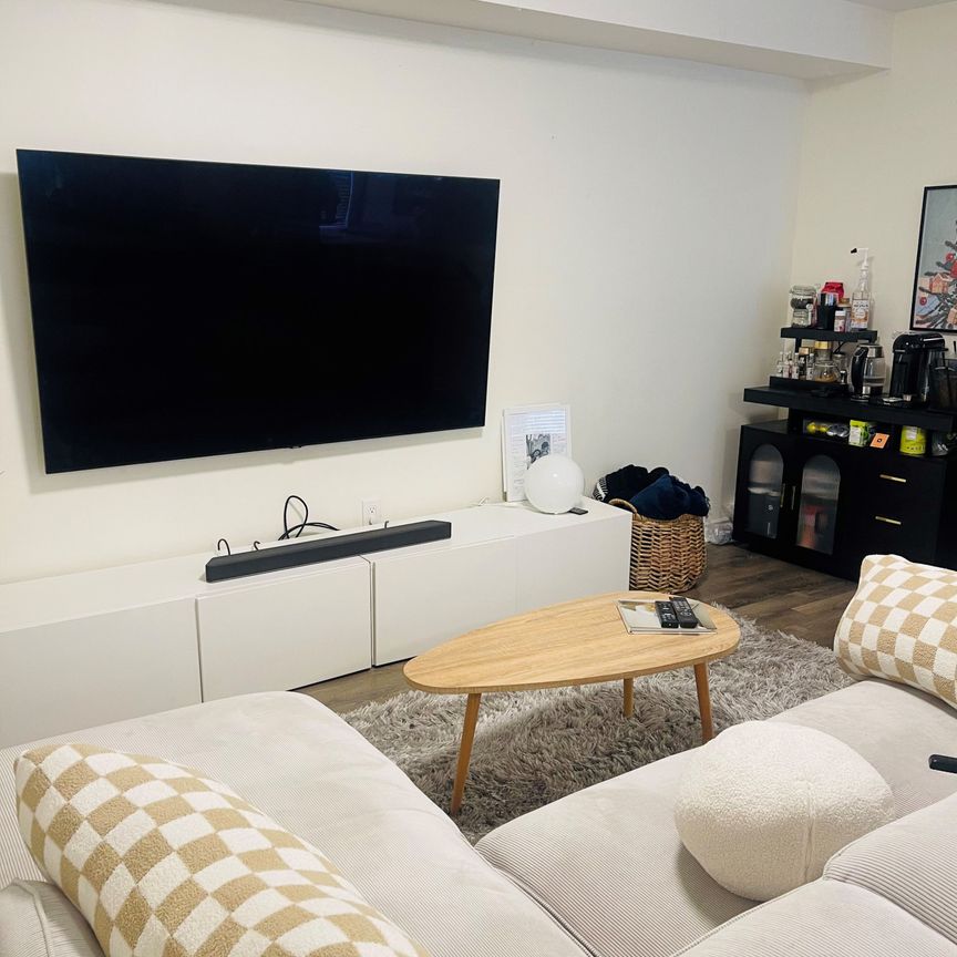 For Lease - 114 Frost Court, Milton, Ontario - Photo 1