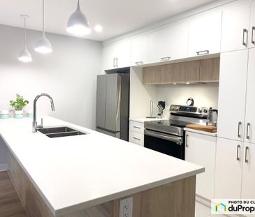 Magnifique condo 5 ½ SEMI-MEUBLÉ (5 électros) à Granby - Photo 2