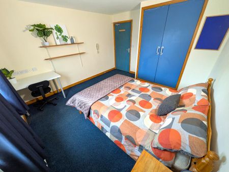 1 bedroom in a house share to rent - Photo 5