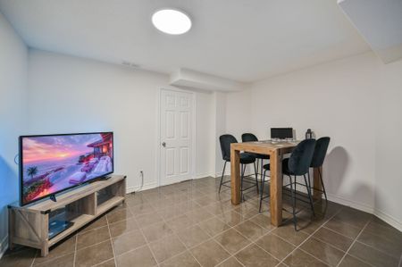 For Lease - 6 Renberg Drive, Markham, Ontario - Photo 2