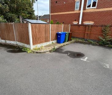 3 bedroom terraced house to rent - Photo 6