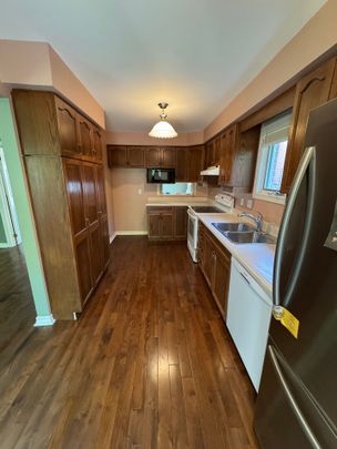 For Lease - 90 Farris Avenue, St. Catharines, Ontario - Photo 1