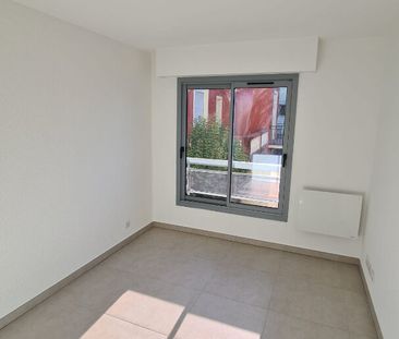 Location Appartement 3 pièces 61m² - Photo 3