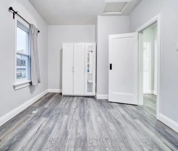 7 MAPLECREST Avenue #UPPER - Photo 6