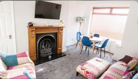 2 bedroom flat to rent - Photo 4