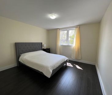 For Lease - 37 1/2 Cumberland Street, St. Catharines, Ontario - Photo 6