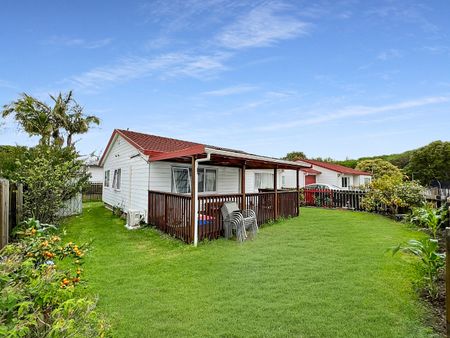 Unit 1, 11 Kirklow Place, Goodwood Heights, Auckland - Photo 5