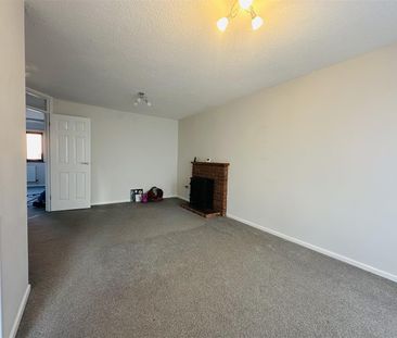 Churchdale Close, Nuneaton, CV10 - Photo 3