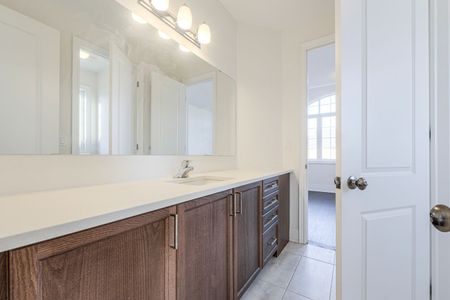 For Lease - 2492 ORCHESTRATE (UPPER) Drive, Oshawa, Ontario - Photo 5