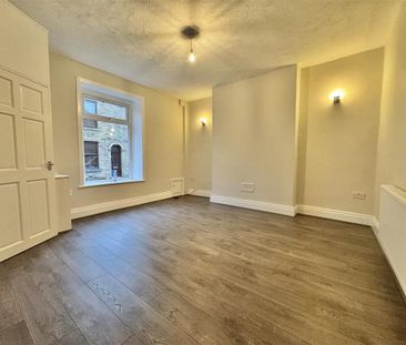 2 bedroom end of terrace house to rent - Photo 1