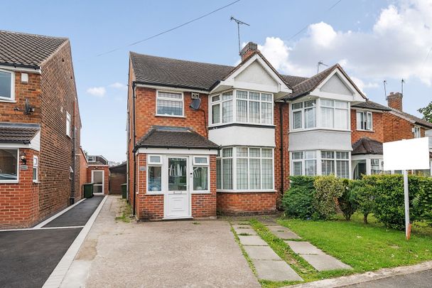 3 Bedroom - Photo 1