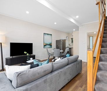 Charming 2-storey Townhouse - Photo 1