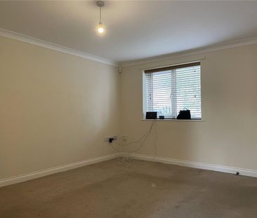 3 bedroom end of terrace house to rent - Photo 3