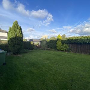 The Avenue, Kirkella - Photo 2