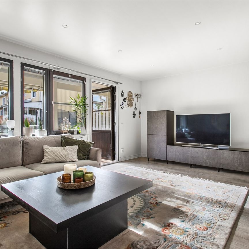 Ugglevägen, Tumba - Foto 1