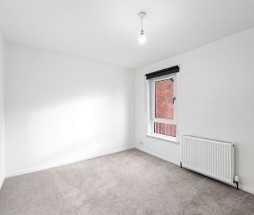 4 bedroom terraced house to rent - Photo 5