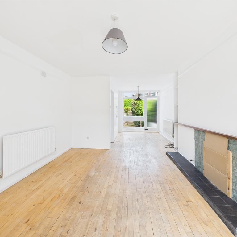 3 bedroom terraced house to rent - Photo 1