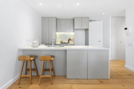 Rockpool Apartments - Contemporary Coastal Living - Lift Access - Photo 4