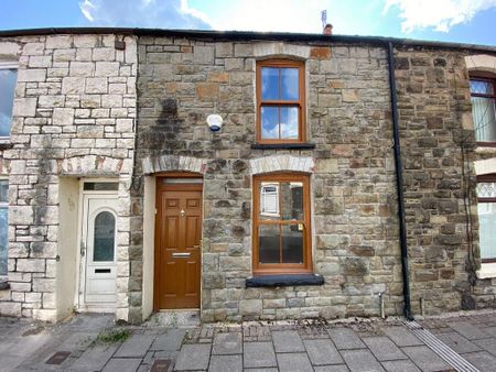 2 bedroom terraced house to rent - Photo 3