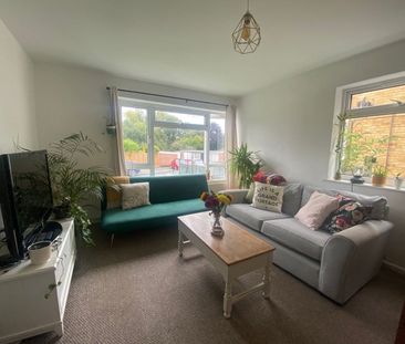 2 Bed Maisonette, Luscombe Close, RG4 - Photo 5